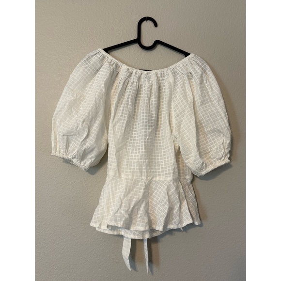 Universal Thread | Textured Tie-Front Peplum Top w/ Puff Sleeves (White) - Picture 2 of 9